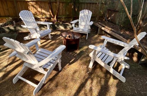 Inverloch House | Bayview Escape - 250m from beach, pet friendly!