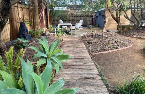 Inverloch House | Bayview Escape - 250m from beach, pet friendly!