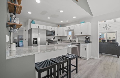 Captain's Cove House | Bayview - Game Room, Waterfront, Pools!