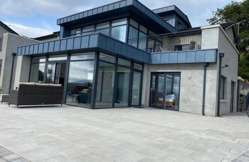 Downings House | BayView Luxury 2 Bedroom Apartment Ground Floor