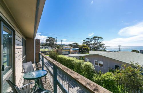 Lorne Apartment | Bayview Number Two