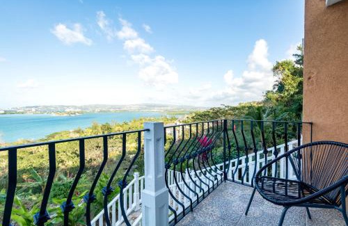 Reading House | BayWatch Villa - Montego Bay