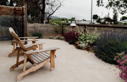 Baywood Park House | Baywood Cottage #1 | Walk to Bay | Dog Friendly