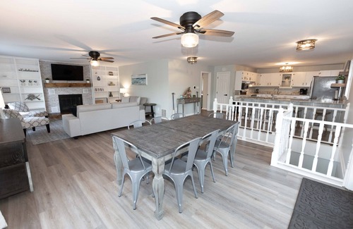 Waverly House | Baywood on the Lake- 3BR water front lake house located on Lake White.