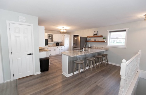 Waverly House | Baywood on the Lake- 3BR water front lake house located on Lake White.