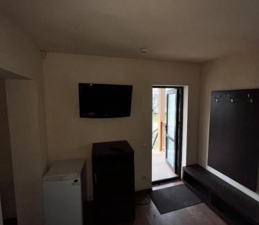 Moldova House | Baza Pădurice