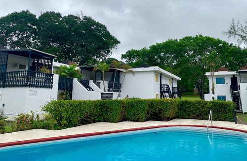 Rendezvous House | Spring Bookings! ANIDELE ZEN -2BR on Golf Course. Near Beach w/Pool, Golf, BBQ.
