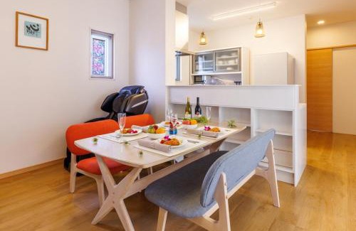 Motobu House | BBQ可能 瀬底ビーチまで2分 広々とした庭園a スターハウス