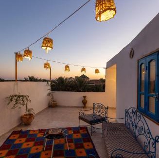 Tozeur House | BDar Stay Maison d'hôtes avec piscine et rooftop à Tozeur, à 10 min de la Médina