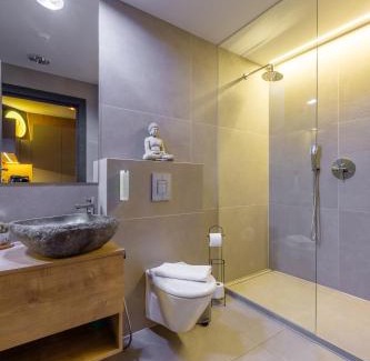 Lodz Apartment | BDSM SWING KLIMA Apartamenty Lustra super wygodne łóżko , huśtawka ,dla dorosłych ADULTS ONLY