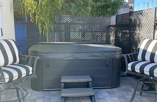 Downtown Condo | Be in the Heart Of Chandler, Walking Distance to Golf, Shops, Resturants, & More