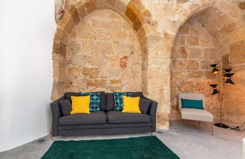 Santa Maria Maior Apartment | Be Local - Historic house of Santo André in Alfama - Lisbon