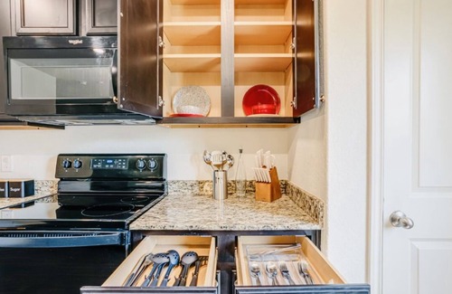San Antonio House | Be our GUEST! Beautiful home for you to ENJOY!