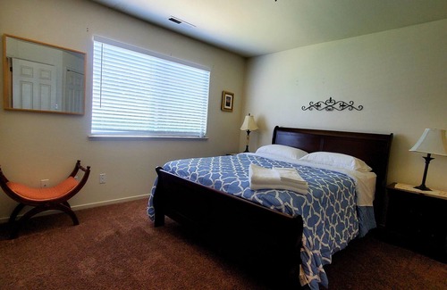 Salinas House | Be Our Guest for 10 at Simply a Spacious Stay