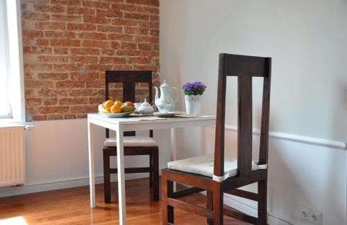 Bialoleka Apartment | BE WELL 3-Rooms Apartment with Parking and Garden