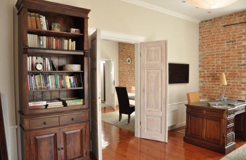 Bialoleka Apartment | BE WELL 3-Rooms Apartment with Parking and Garden