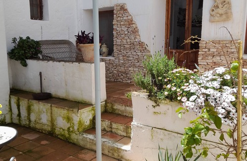 Fuente-Tojar Apartment | Beautiful apartment with private patio among the olive groves.