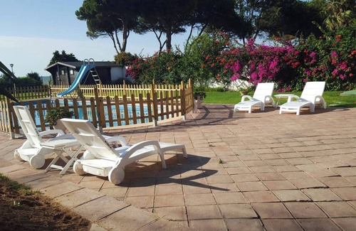 Sanlucar de Barrameda Ski Chalet | Beachfront house, with direct access to the beach, with private pool.