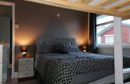 Bridlington Ski Chalet | Beach 100m - Sea View - Log Burner - Dogs Welcome