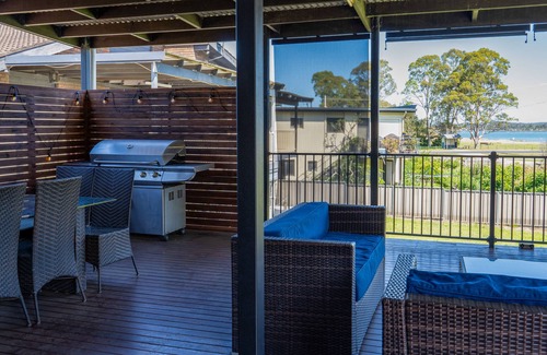 Surfside House | Beach and bush views