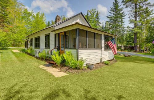 Speculator House | Beach and Kayaks Waterfront Cabin on Lake Pleasant!