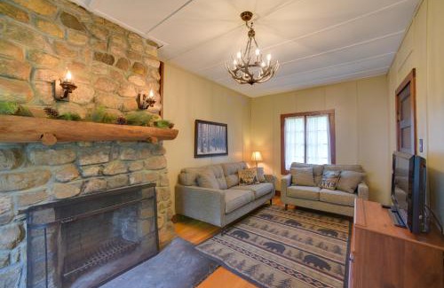 Speculator House | Beach and Kayaks Waterfront Cabin on Lake Pleasant!