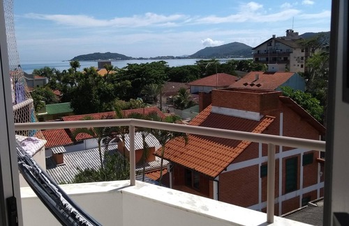 Cachoeira do Bom Jesus Apartment | BEACH APARTMENT WITH SEA VIEW JUST A FEW STEPS FROM THE SAND. COMPLETE GARAGE 1 DOR