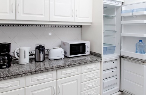Canidelo Apartment | Beach apartment with sea view only 15 minutes away from Porto center and 100mts