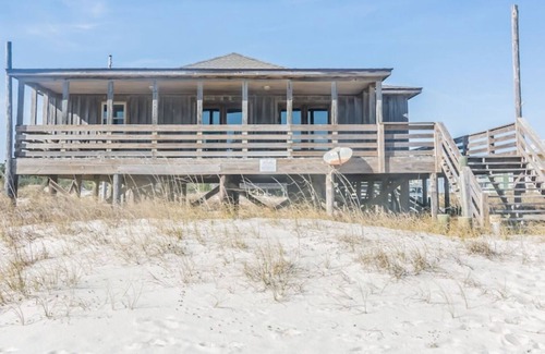 Fort Morgan House | Beach at your Doorstep!