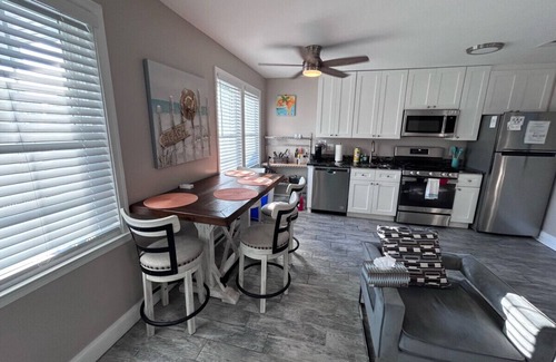 Brigantine Apartment | BEACH BLOCK ★ PARKING ★ MODERN DECOR ★ PORCH