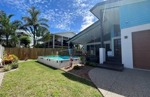 Wongaling Beach House | Beach Break - 4 Bedroom use - Family Home