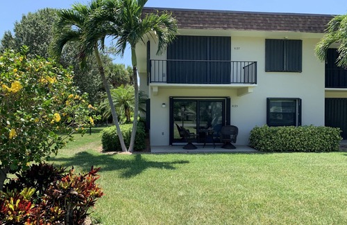 Central Beach Condo | Beach condo a block away from the Beach, Boardwalk, and Jaycee Park.