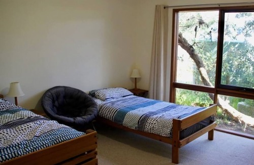 Venus Bay House | Beach Daze - just a short stroll to the beach access track