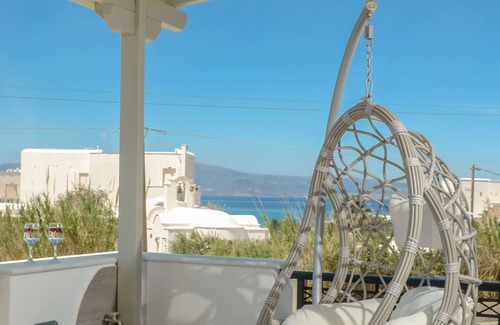 Mikri Vigla Apartment | Beach front accomodation in Mikri Vigla Beach - 3 min from beach!