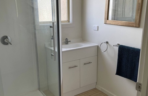 Allestree Cabin | Beach Front Cabin 2 - Two Bedroom Self Contained