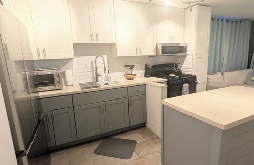 Punaluu Condo | Beach Front Condo-Everything you can dream of for a Hawaiian getaway is here!