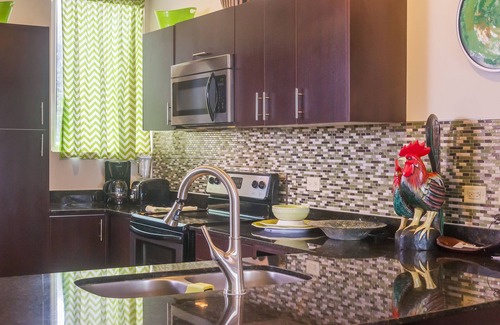 Barrio Los Villalobos Condo | Beach Front Condo Sleeps 5 Excellent open All of March 2025!