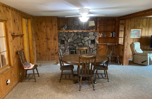 Upper Peninsula Michigan Cottage | Beach Front Cottage - Lake Superior