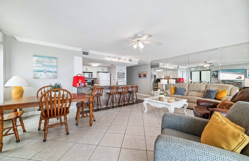Gulf Shores Condo | BEACH FRONT, FAMILY FRIENDLY, WALK TO THE HANGOUT!