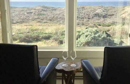 Castroville House | BEACH FRONT HOME in Paradise! 2 min walk down your private path to ocean waves!