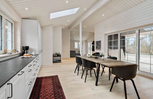 Udsholt Sand House | Beach front home in Græsted with WiFi