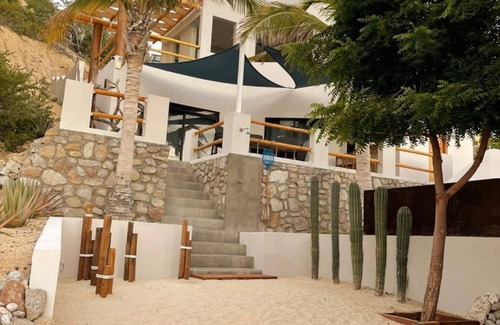 El Sargento Apartment | Beach Front Lofts 4