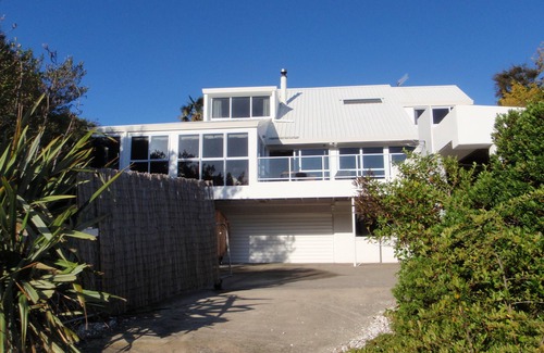 Kaiteriteri Cottage | Beach Front, Palms Beach House – Kaiteriteri House