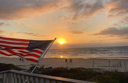 Surfside Beach House | *Beach Front* Ramp & Private Walkover with 5 Bdrms *ADA wide doors*