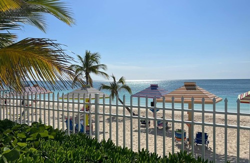 Williams Town Condo | Beach Front Studio For Rent in Freeport Grand Bahamas , Port Lucaya