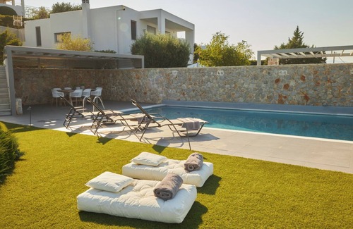 Katakali Villa | Beach front villa with private sea water pool & amazing sea view to Saronic golf