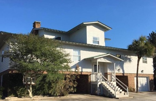 Debordieu Colony House | BEACH FRONT with PRIVATE WALKWAY, Pet-friendly. Minimum 7 nights, Sat-to-Sat
