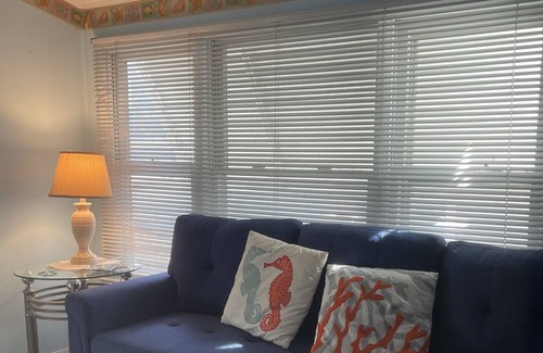 Point Pleasant Beach Cottage | Beach Getaway 😎 Beach Cottage Steps from the Beach Private parking