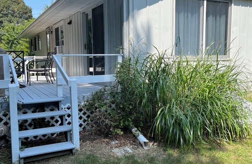 Waterford House | Beach Haven, Family getaway-walk to beaches