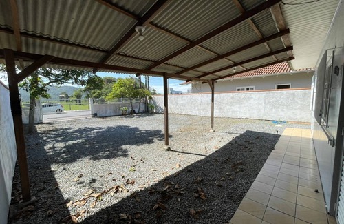 Meia Praia House | Beach house with large patio 150m from the sea